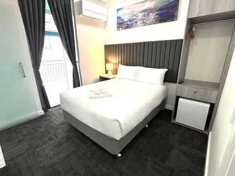 Palace Hotel Proserpine - Accommodation Yamba 3