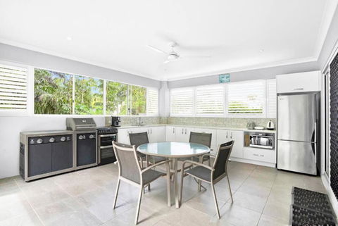 Palm Cove Studio Apartments - Accommodation Yamba 3