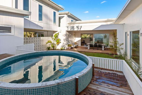 Palm Springs Hideaway - Accommodation Yamba 0