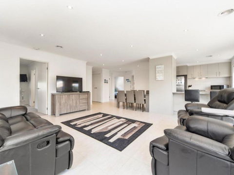 Palmerston - Accommodation Yamba 0