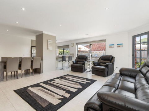 Palmerston - Accommodation Yamba 3