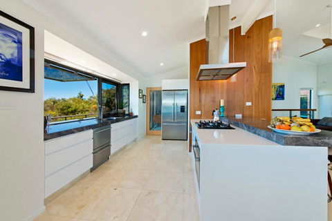 Panorama Beach House - Accommodation Yamba 1