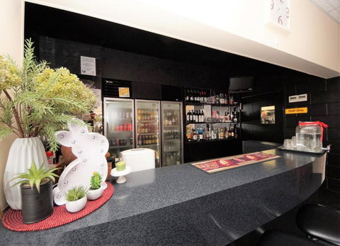 Parkside Motel Ayr - Accommodation Yamba 2