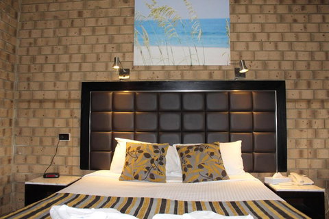 Pavlos Motel - Accommodation Yamba 0