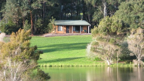 Pemberton Lake View Chalets - Accommodation Yamba 1