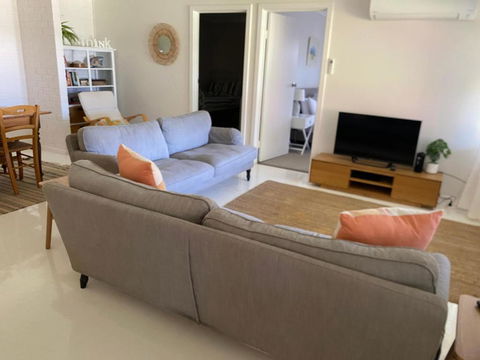 Peaceful Seaside Cottage - Accommodation Yamba 3