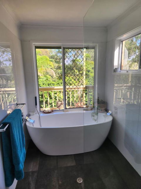 Poinciana Room - Accommodation Yamba 2