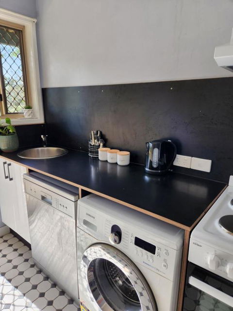 Poinciana Room - Accommodation Yamba 3