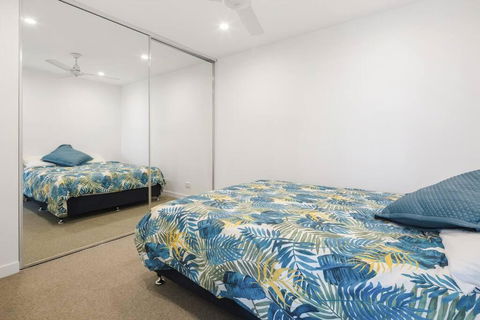 Perfect Haven In Spring Hill 2B1B And Parking - Accommodation Yamba 3