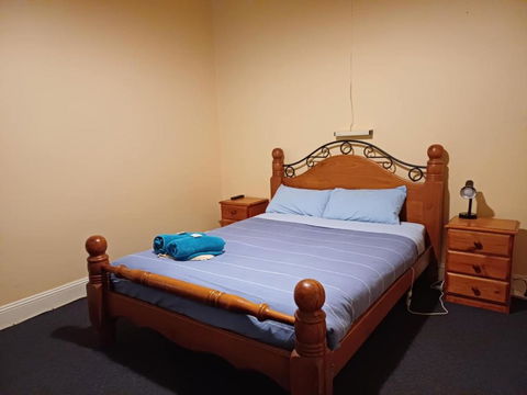 PETERBOROUGH HOTEL - Accommodation Yamba 3