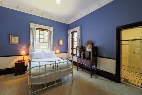 Petersons Armidale Winery And Guesthouse - Accommodation Yamba 2