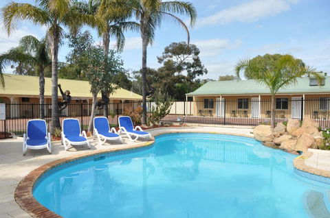 Pinjarra Resort - Accommodation Yamba 0