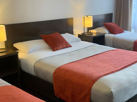 Ploughmans Motor Inn - Accommodation Yamba 1