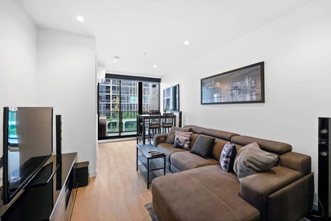 PM Residences - Modern Luxury 2BR Apt W Parking - Accommodation Yamba 1