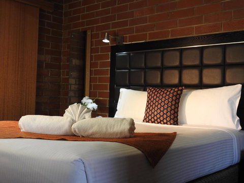 Pooraka Motor Inn - Accommodation Yamba 0