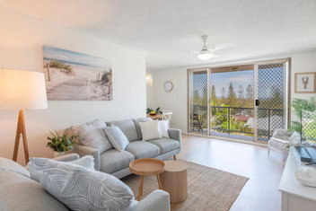Poppy\'s Place - Oceanstays with Accommodation Yamba