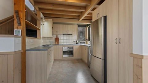 Powderkeg - Accommodation Yamba 2