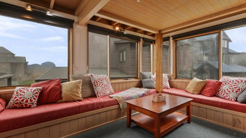 Powderkeg - Accommodation Yamba 1