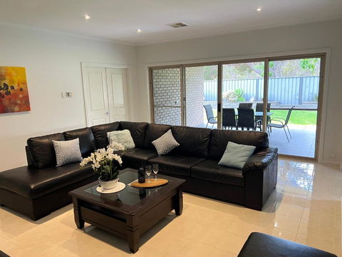 Premium Barossa Getaway - Accommodation Yamba 1