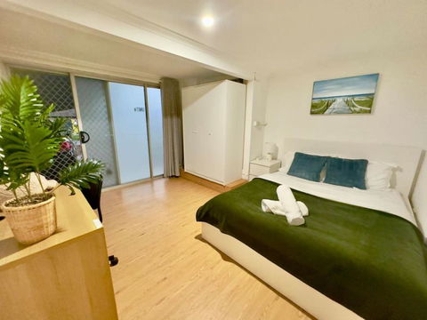 Prime 1BR Near Transport And Retail - Accommodation Yamba 2