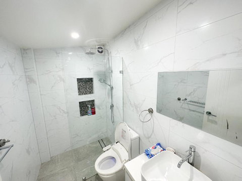 Private, Local Living Studio In Mascot, Airport - Accommodation Yamba 1