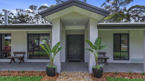 Private Luxury With Beach Views - Accommodation Yamba 1