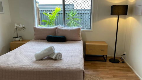 Private Guesthouse - Pet Friendly - Walk To Beach - Accommodation Yamba 2