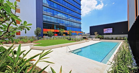 Private Bedroom & Bathroom In Shared Inner Brisbane Apartment - Accommodation Yamba 1