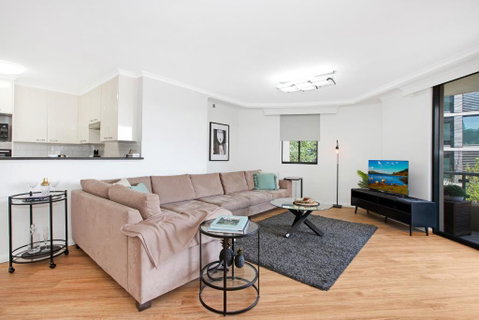 Pyrmont 2 Bed Apartment - Prime Location W Parking - Accommodation Yamba 0