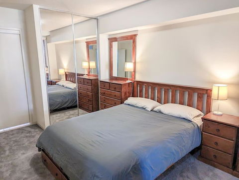 Quiet 1 Bedroom Apartment W Pool And, Walk To QUT - Accommodation Yamba 3