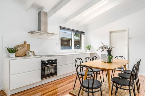 Quiet & Cozy 4 Bedroom Home - Accommodation Yamba 3
