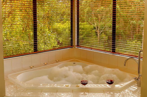 Rainbow Trail Chalets - Accommodation Yamba 1