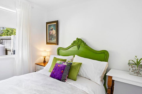 Raven Studio Griffin - Accommodation Yamba 1