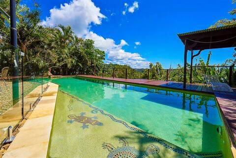 Private Access Retreat 1 Queen Bedroom W Stunning Pool And Ocean Views - Accommodation Yamba 1