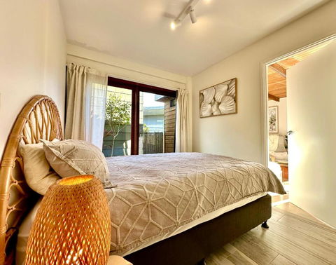Private Access Retreat 1 Queen Bedroom W Stunning Pool And Ocean Views - Accommodation Yamba 2