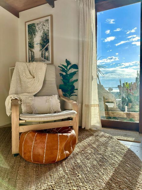 Private Access Retreat 1 Queen Bedroom W Stunning Pool And Ocean Views - Accommodation Yamba 3