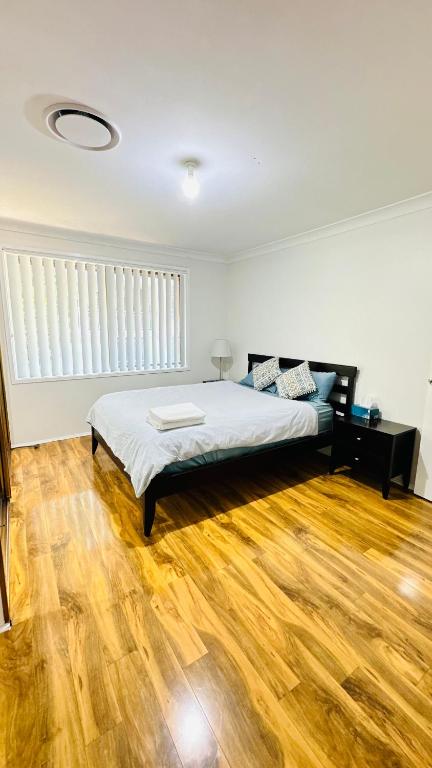 Quiet Family Townhouse In Wollongong CBD - Accommodation Yamba 2