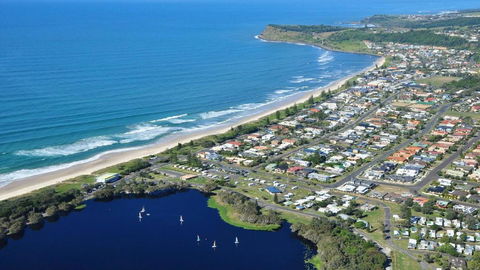 At The Beach - Lennox Head - Accommodation Yamba 2