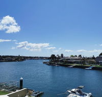 Attached Self Service Waterfront Whole Villa - Sydney - Accommodation Yamba