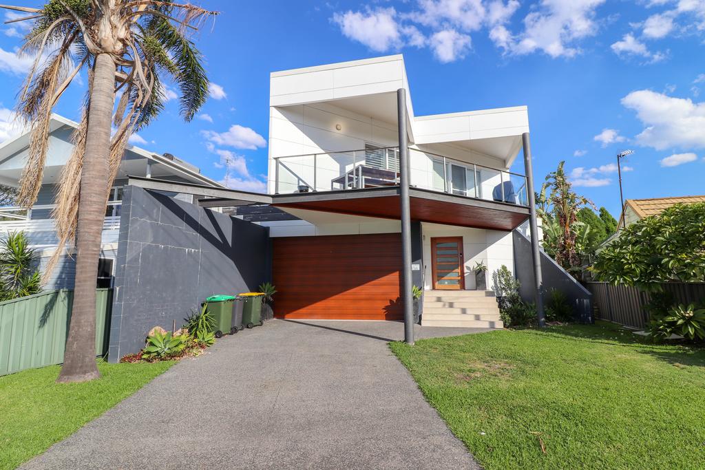 Blacksmiths NSW Accommodation Yamba