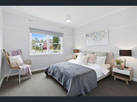 BALLARAT CLOSE 2 CBD + HOSPITAL+3BR HOME+NETFLIX + WiFi + Gift - Accommodation Yamba 2