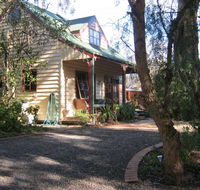 Ballarat cottages incorporating yarrowee cottage and Admirals cottage - Accommodation Yamba