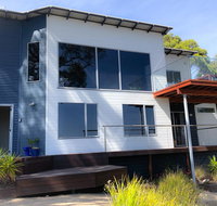 BAY OF FIRES BEACH SHACK ocean views from a modern Beachhouse - Accommodation Yamba
