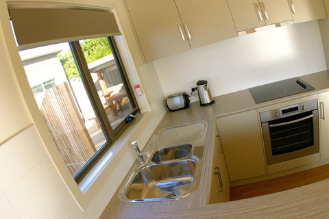 Bay Of Islands Apartments - Accommodation Yamba 3