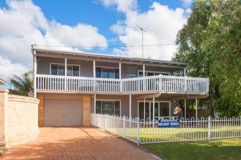 Bay Vista - Accommodation Yamba 0
