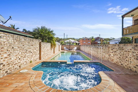 Bayswater Tweed - Accommodation Yamba 1
