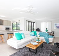 Beach Breeze Holiday House - Accommodation Yamba