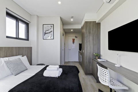 BEACH LOCATION STUDIO // CLOVELLY 5 - Accommodation Yamba 3