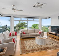 Beach Road Luxury with Ocean Views - Accommodation Yamba