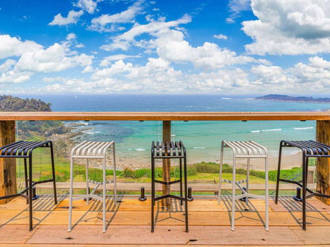 Beach Shack On Main Yamba Magnificent Views Photos Available Shortly Free WiFi - Accommodation Yamba 0
